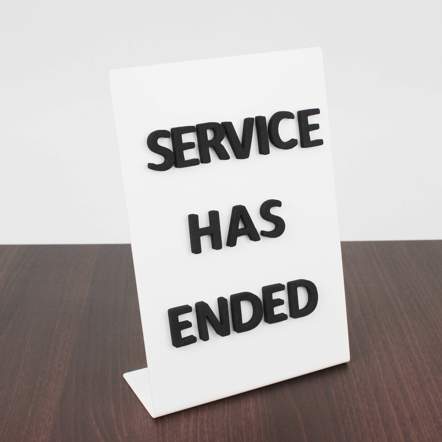 Elevate your business space with professional magnetic counter signs that are both practical and attractive. Use them to display promotions, announcements, or warnings clearly and effectively. The magnetic letter set is easy to use, and the stand’s sturdy construction ensures it withstands daily wear and tear. This versatile tool is perfect for cafes, salons, and boutiques looking to enhance their customer communication.