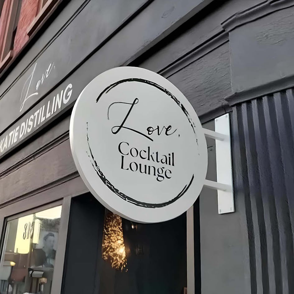 Double sided round blade sign A modern Blade Sign for enhanced visibility! Its double-sided design makes it a durable and stylish signage solution for pedestrian traffic.