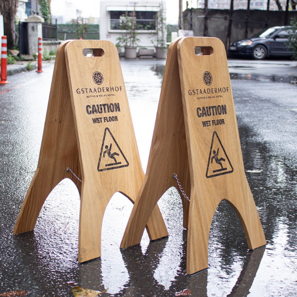 Ideal for hotels, schools, and cafes, this sign offers blank or printed options. Its durable wooden design provides a professional and stylish way to keep customers and staff safe.

