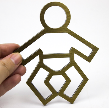 This wall-mounted sign clearly indicates the location of the baby changing room. Its intuitive design ensures easy identification, making it a must-have for family-friendly environments.