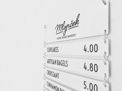 Personalized printed boards are used in restaurants for menu presentation and in entertainment events for information dissemination. By enhancing visual appeal, they strengthen brand recognition and enrich the customer experience.