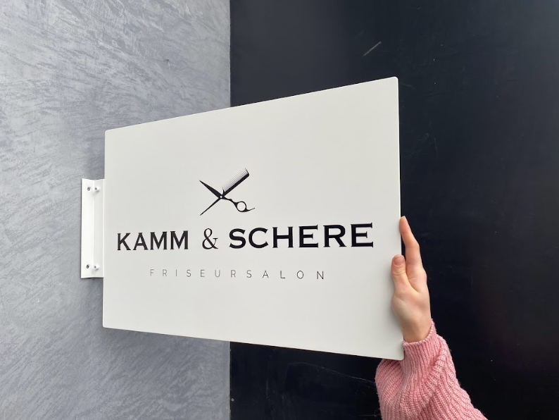Our customizable rectangular blade sign features double-sided printing with options for personalized size, color, and logo. Ideal for storefronts and cafes, this high-quality sign is an excellent branding tool. Made from durable metal, it’s suitable for both indoor and outdoor environments.
