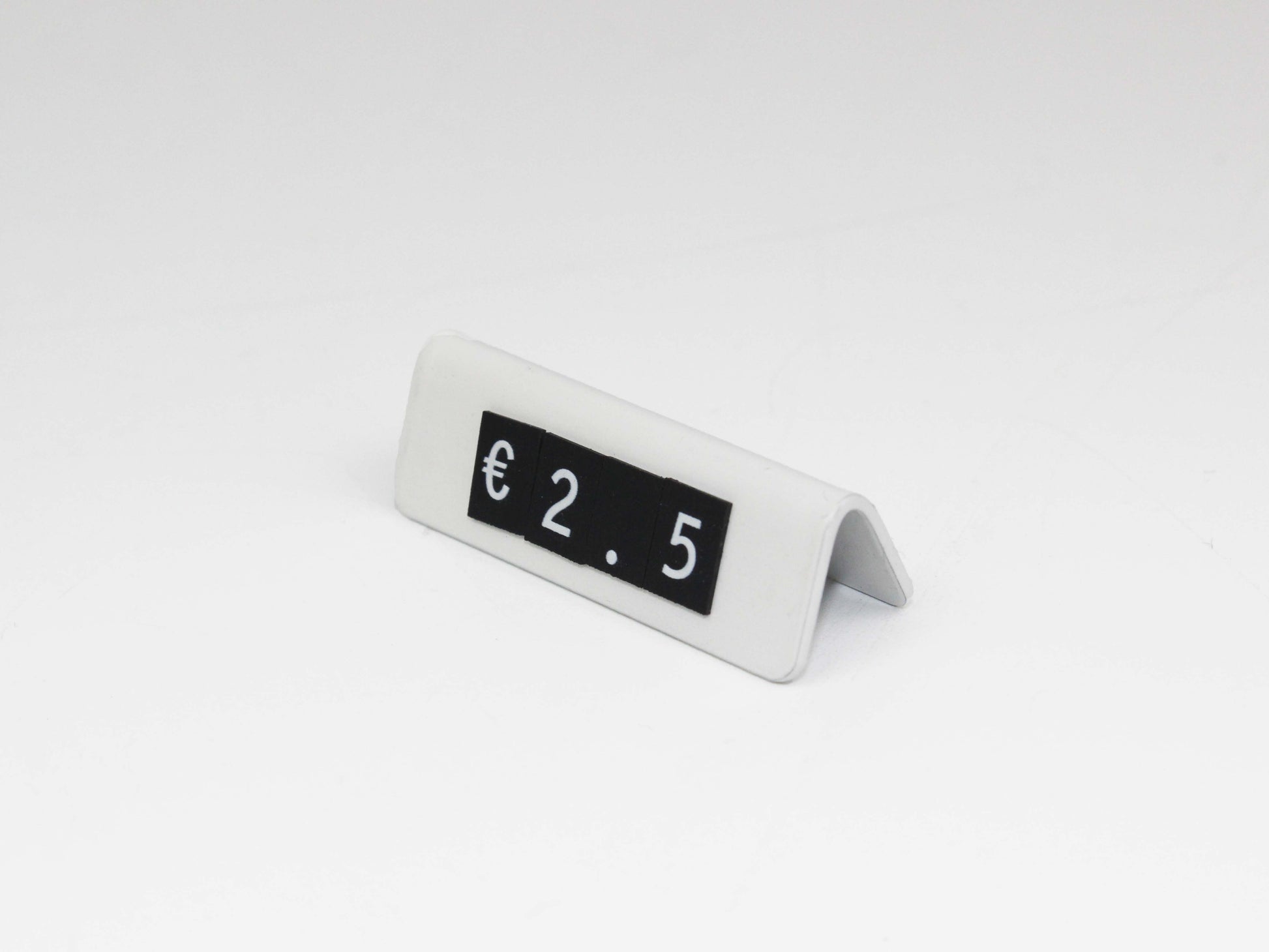 "Modern and clean display shelf enhanced with professional pricing tags."

"Designed for small businesses, these magnetic pricing signs offer a practical and aesthetically pleasing solution for all types of displays."

