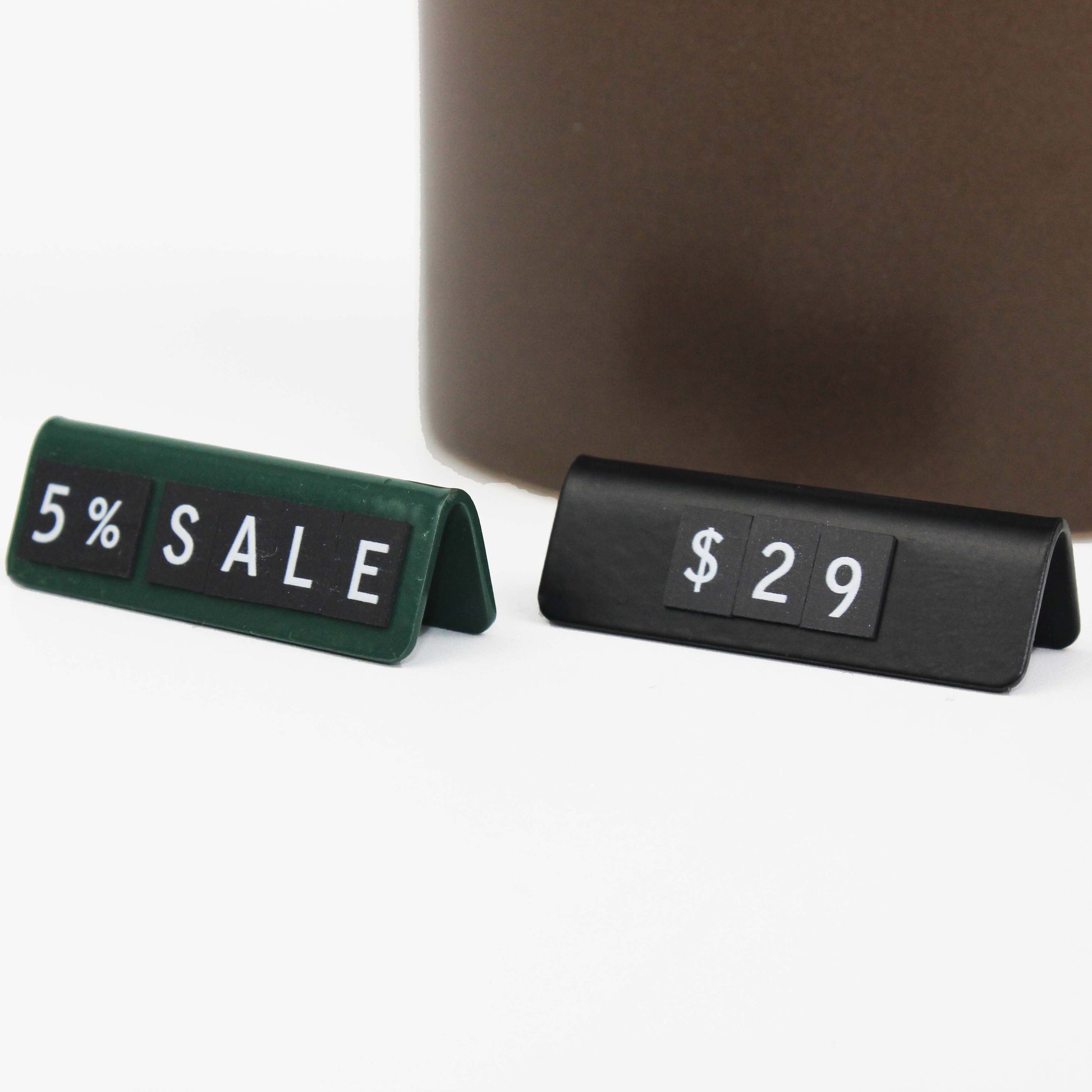 "A polished and professional pricing solution for premium beauty salons."

"Keep your product shelves neat and visually appealing with minimalist metal pricing tags that ensure clear and consistent labeling."

