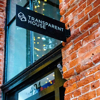 Custom Rectangular Blade Sign: Attract Attention from All Angles - Adroniki