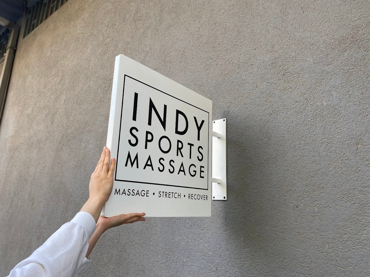 Customizable aluminum double-sided square blade sign with thick edges, perfect for displaying your brand logo, promotional messages, and attracting attention in both indoor and outdoor settings.
