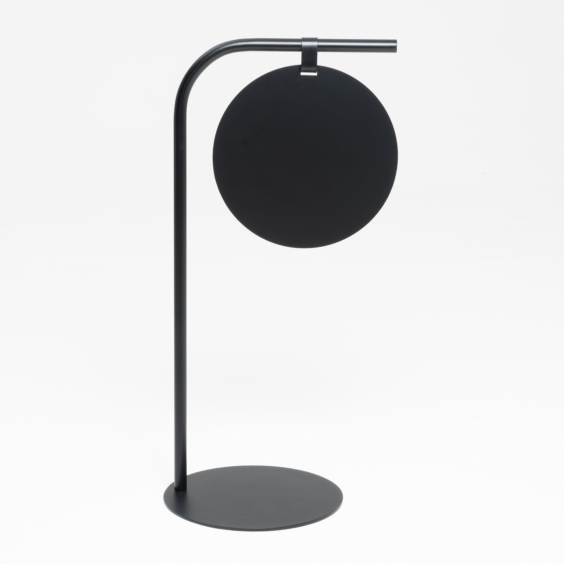 Minimal design meets maximum impact with our standing sign featuring a round panel.