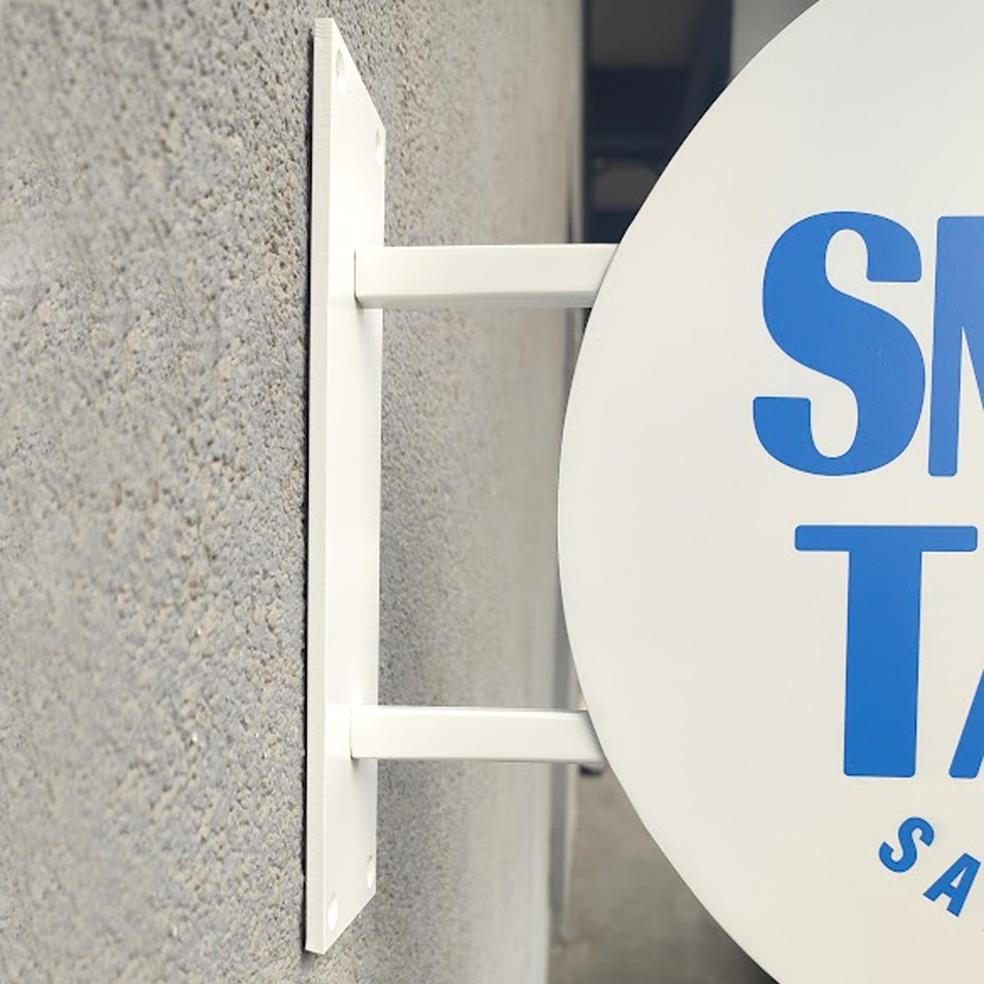 Whether you're promoting new services or displaying your logo, the Customized Round Blade Sign offers a flexible and dynamic signage solution for your business.