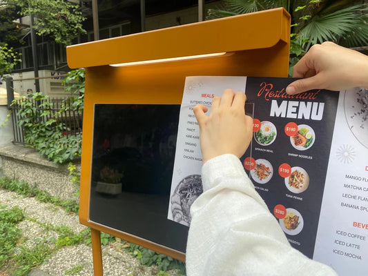 The Rechargeable Led Menu Board is a fantastic addition to any business that wants to elevate its menu presentation. Perfect for restaurants, cafes, and bars, this board allows you to display your menu items, daily specials, or promotional content in an eye-catching way. Its wireless charging system ensures it is always ready for use, and because of its lightweight design, you can easily move it between different areas within your establishment. This flexibility makes it ideal for both indoor and outdoor us