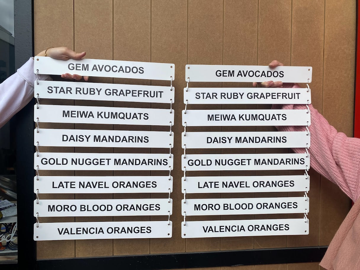 Personalized boards at fairs and exhibitions help brands stand out. With innovative designs, they aim to reach potential customers and strengthen brand image.

