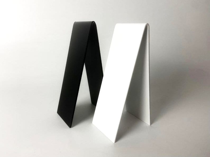 Stackable aluminum table signs for restaurants and cafes