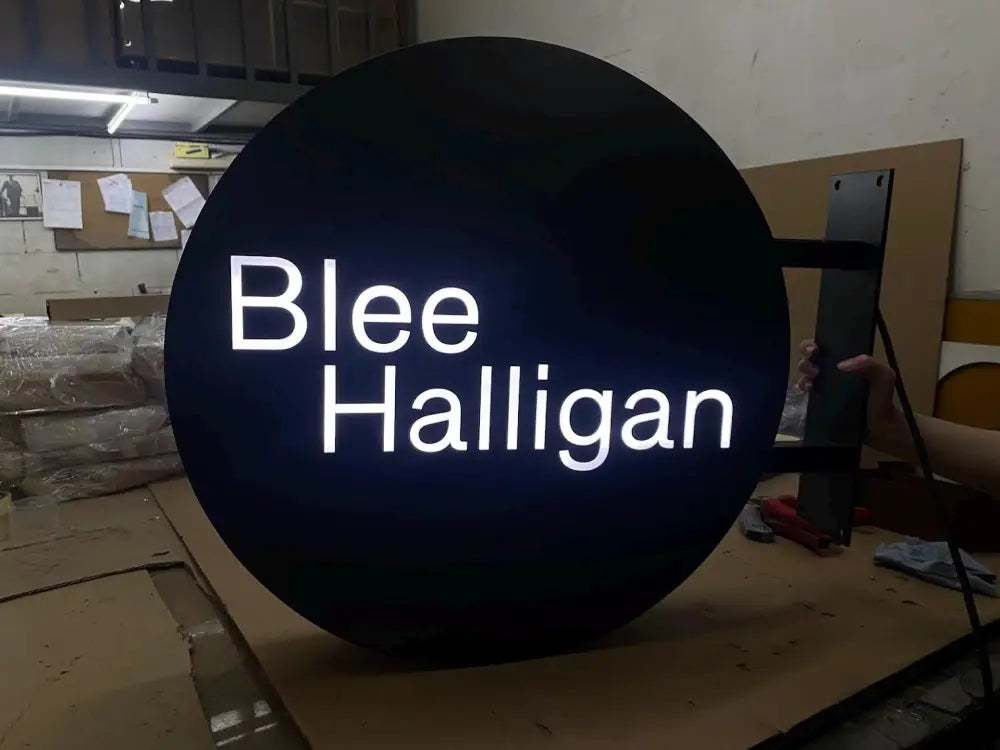 Lightbox round shop sign
Wall-mounted backlit sign
Illuminated round blade sign
Double-sided LED sign
Customizable illuminated sign
High-quality aluminum round sign
Modern illuminated signage
Cafe outdoor sign
Boutique wall-mounted sign
Storefront illuminated sign
LED lightbox sign
Eye-catching round sign
Backlit cafe sign
Customizable LED sign
Durable outdoor signage
Professional business sign
Versatile lightbox sign
Stylish double-sided sign