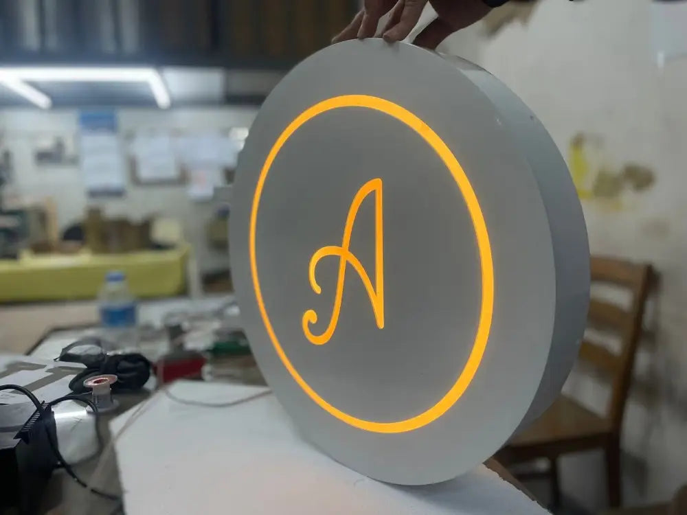 Lightbox round shop sign
Wall-mounted backlit sign
Illuminated round blade sign
Double-sided LED sign
Customizable illuminated sign
High-quality aluminum round sign
Modern illuminated signage
Cafe outdoor sign
Boutique wall-mounted sign
Storefront illuminated sign
LED lightbox sign
Eye-catching round sign
Backlit cafe sign
Customizable LED sign
Durable outdoor signage
Professional business sign
Versatile lightbox sign
Stylish double-sided sign