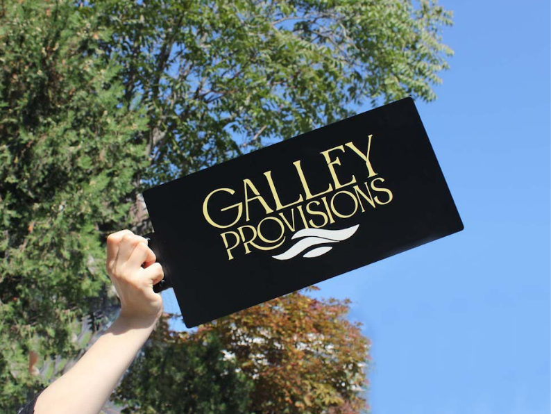 Our versatile rectangular blade sign features double-sided printing and allows for custom sizing, color, and logo. Ideal for small businesses, cafes, and restaurants, this high-quality sign effectively promotes your brand. Made from durable metal, it’s designed for both indoor and outdoor applications.
